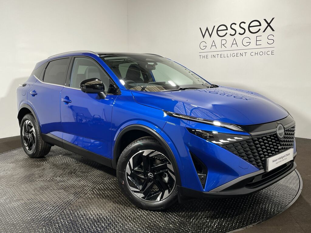 Nissan Qashqai 1.3 Dig-t Mh 158 N-connecta Glass Roof 5202 Blue