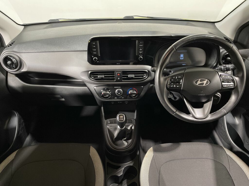 Hyundai I10 Advance Yellow #2