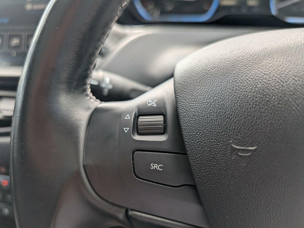 Peugeot 2008 1.5 Bluehdi 100 Gt Line 5 Speed Pan Roof, 17  #20