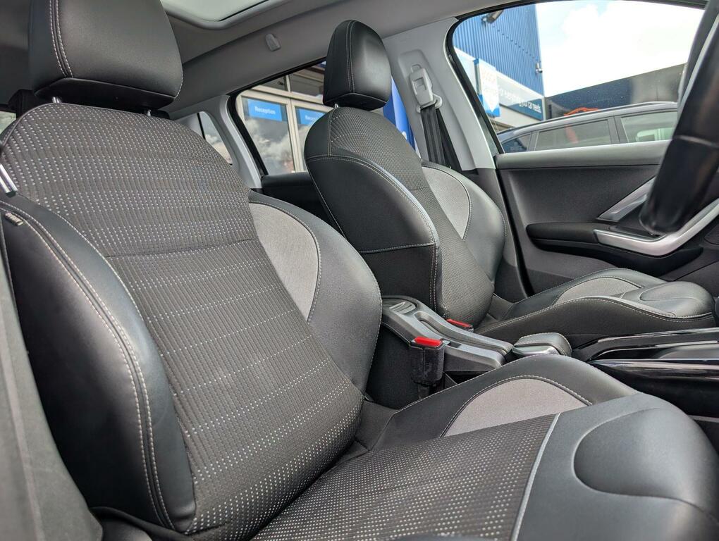 Peugeot 2008 1.5 Bluehdi 100 Gt Line 5 Speed Pan Roof, 17  #13