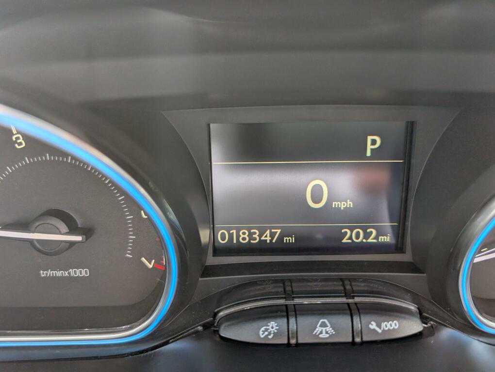Peugeot 2008 1.5 Bluehdi 100 Gt Line 5 Speed Pan Roof, 17  #26
