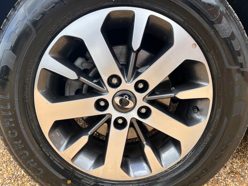 SsangYong Rexton Ultimate Grey #11