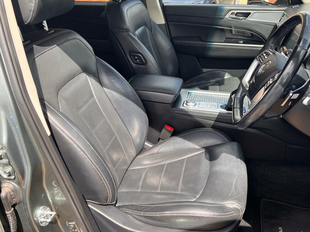 SsangYong Rexton Ultimate Grey #43