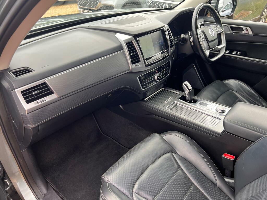 SsangYong Rexton Ultimate Grey #17