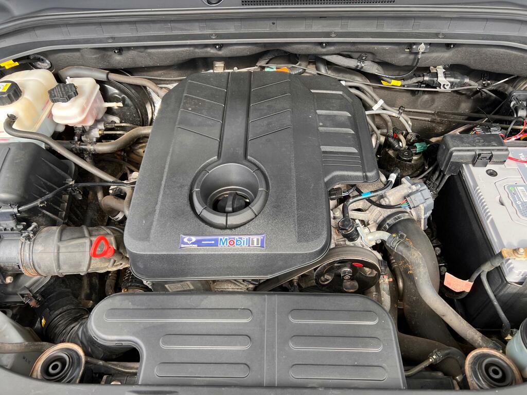 SsangYong Musso White #53