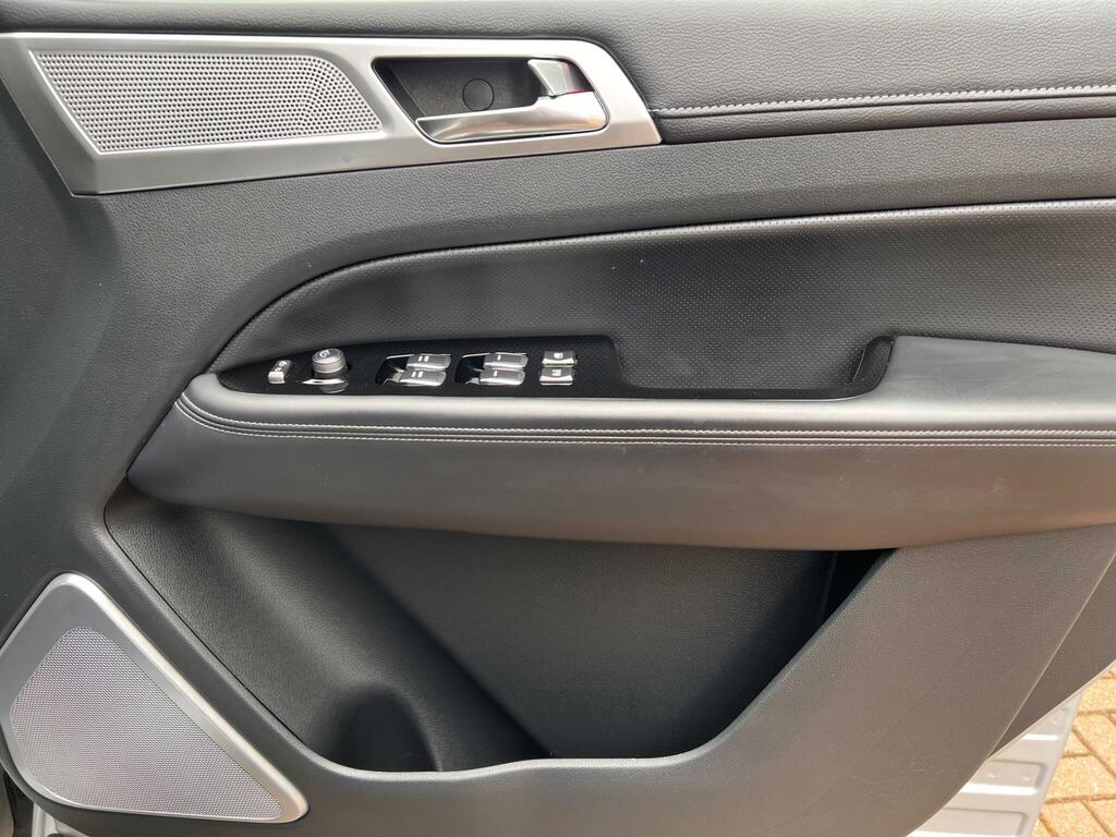 SsangYong Rexton Rexton Ultimate Grey #50