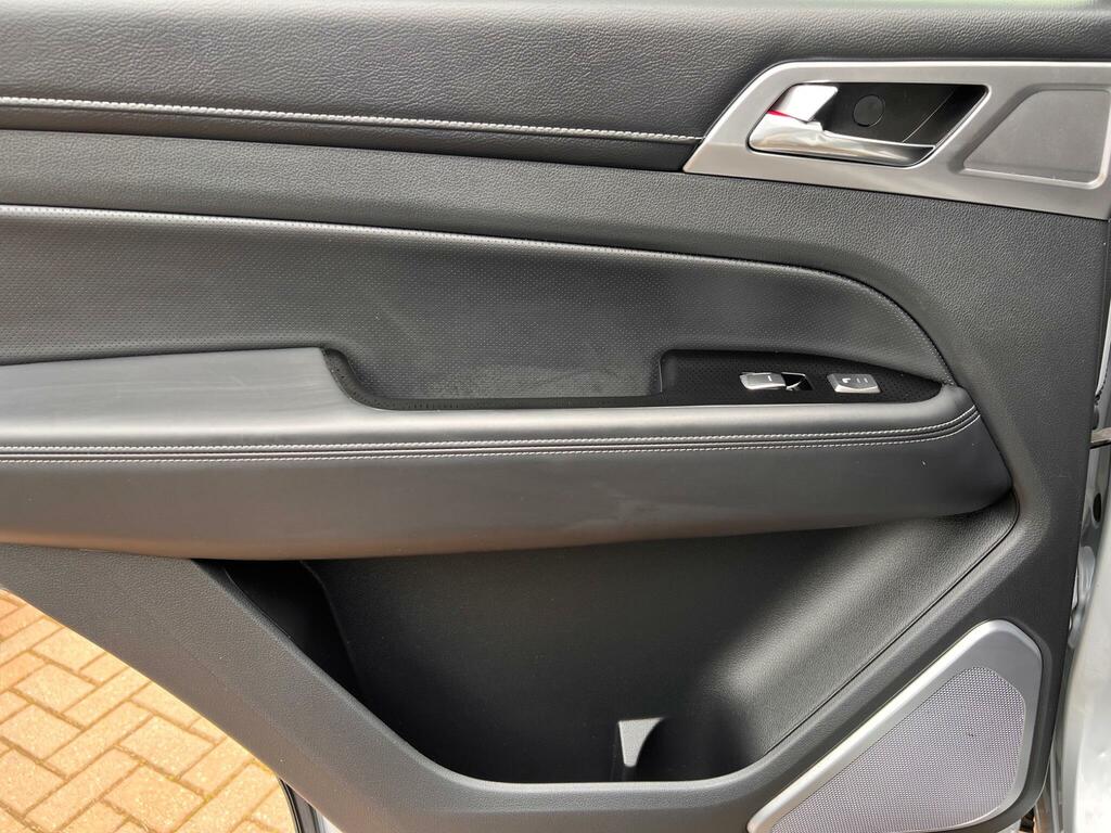 SsangYong Rexton Rexton Ultimate Grey #52