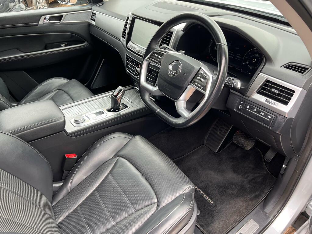 SsangYong Rexton Rexton Ultimate Grey #46