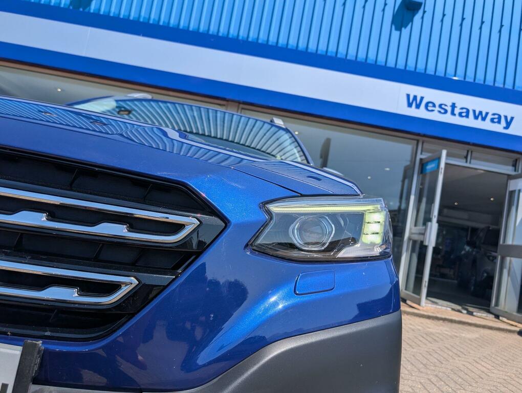 Subaru Outback Touring Black #42