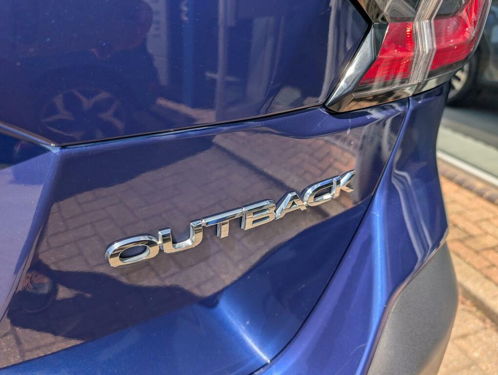 Subaru Outback Touring Black #35