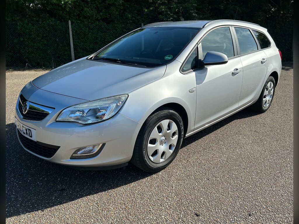 Vauxhall Astra 1.7 Cdti Ecoflex Exclusiv Sports Tourer Silver