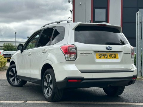 Subaru Forester 2.0I Xe Premium SP19VGD White #6