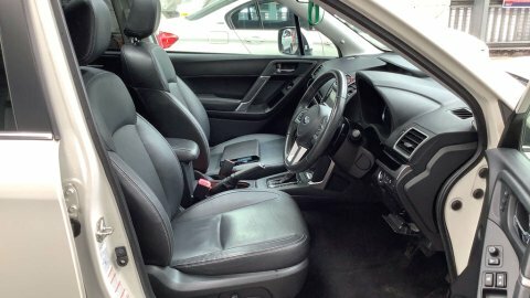Subaru Forester I Xe Premium Green #9