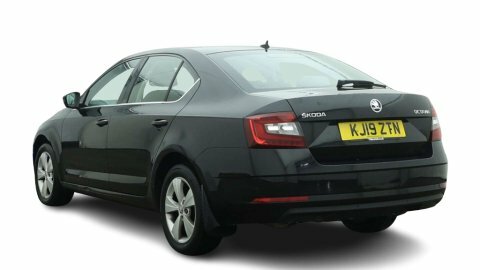Skoda Octavia 2.0 Tdi Se Black #5