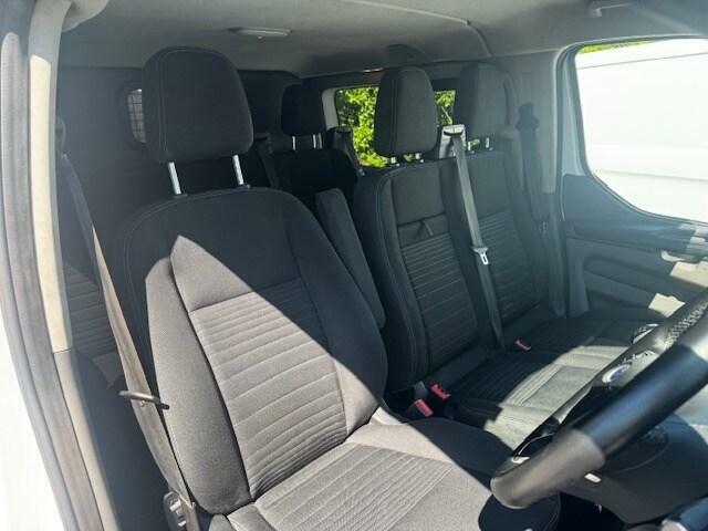 Ford Transit Custom 2.0 Ecoblue 130Ps Low Roof Dcab Limited Van HV22HPN White #4
