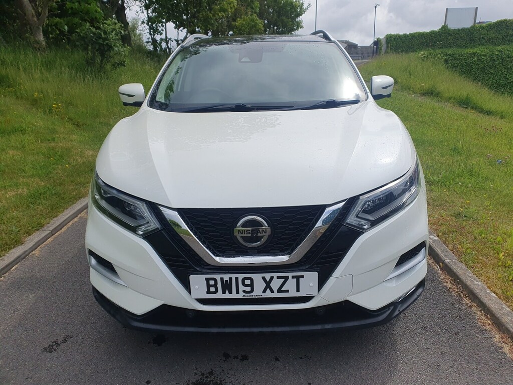 Nissan Qashqai 1.3 Dig-t Tekna BW19XZT White #2