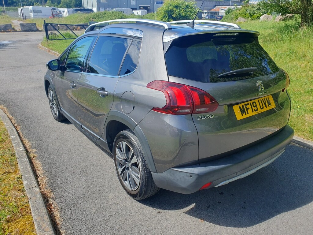 Peugeot 2008 1.2 Puretech Allure Premium Start Stop MF19UVM Grey #4
