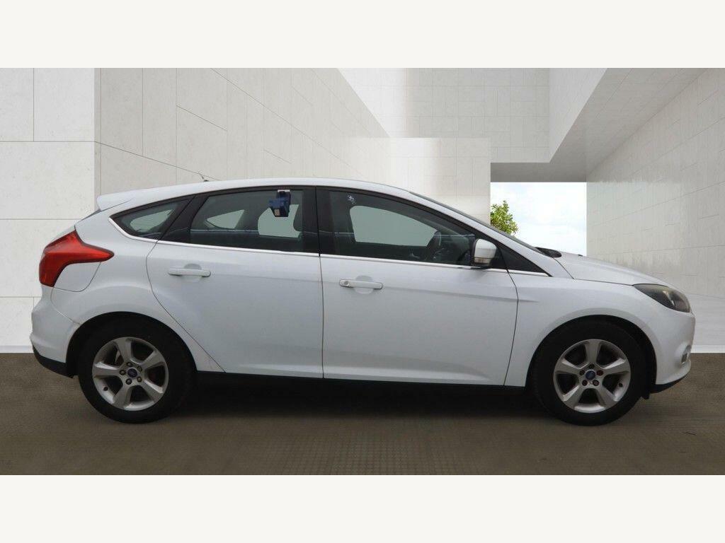 Ford Focus 1.6 Zetec Navigator Euro 5 MF14PXT White #5