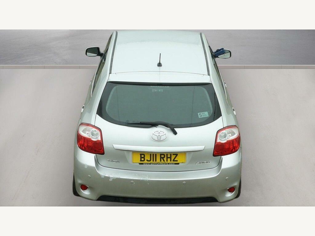 Toyota Auris 1.6 V-matic Tr Euro 5 Silver #6