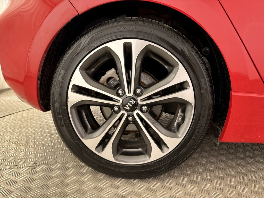 Kia Ceed First Edition Red #11