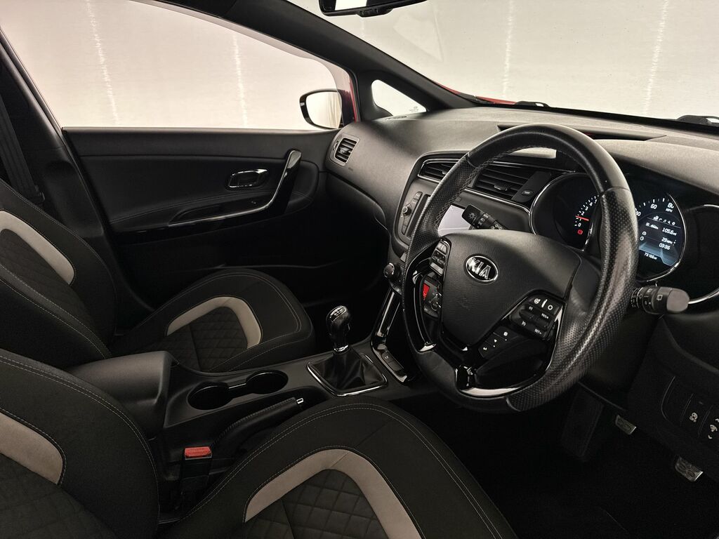 Kia Ceed First Edition Red #8