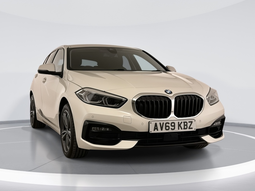 BMW 1 Series 118I Sport Step White