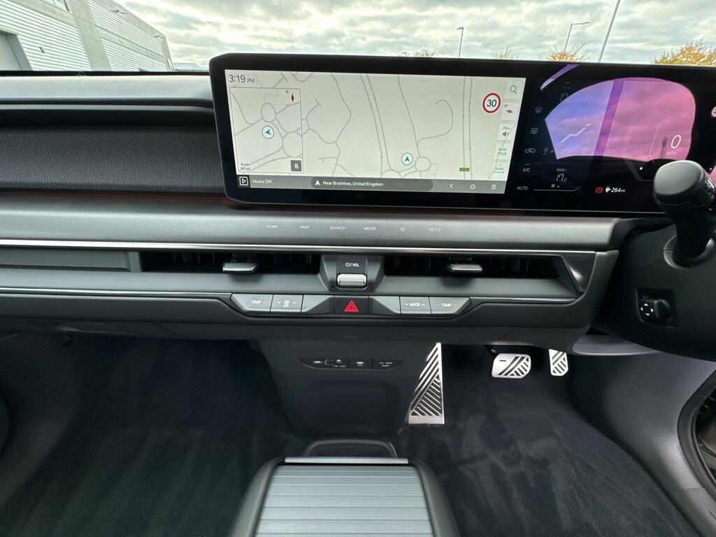 Kia EV9 81.4Kw Motor Ev White #11