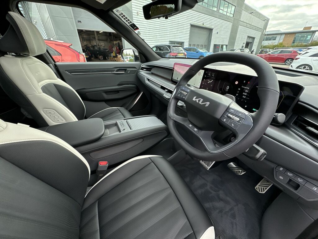 Kia EV9 81.4Kw Motor Ev White #10
