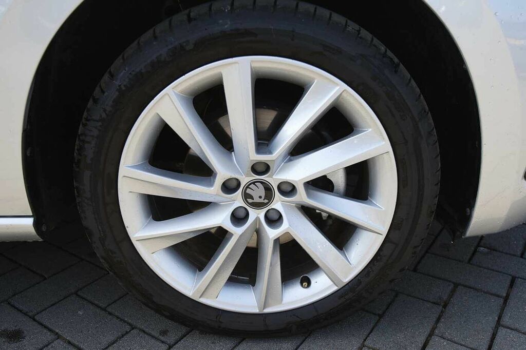 Skoda Scala Se L Edition 1.0 Tsi 116 Ps Dsg KJ25BFN Silver #5