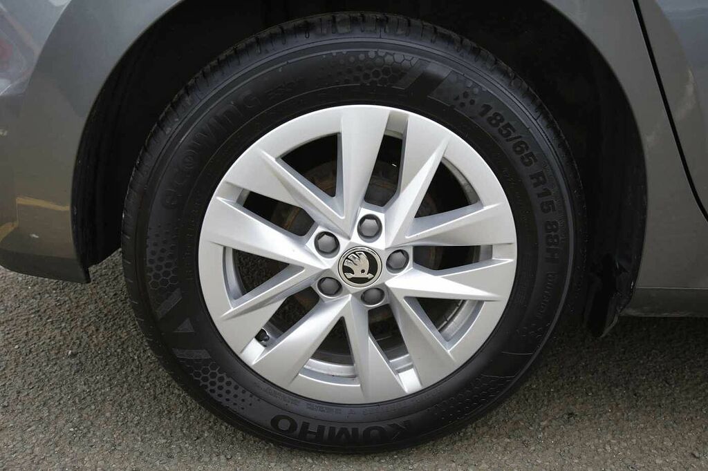 Skoda Fabia 1.0 Mpi 80 Se Comfort ST24VVS Grey #5
