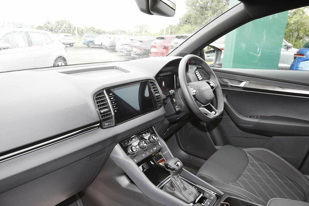 Skoda Karoq Sportline Edition 1.5 Tsi 150 Ps Dsg SM25OMG Red #2