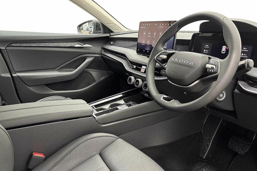 Skoda Superb Estate Se L 1.5 Tsi Iv 204 Ps Dsg KR75PVV Black #6