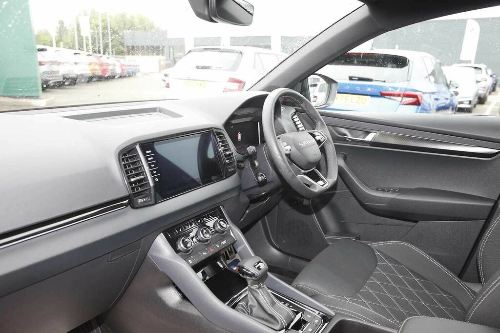 Skoda Karoq Sportline Edition 2.0 Tsi 190 Ps 4X4 Dsg SL75FKT Red #2