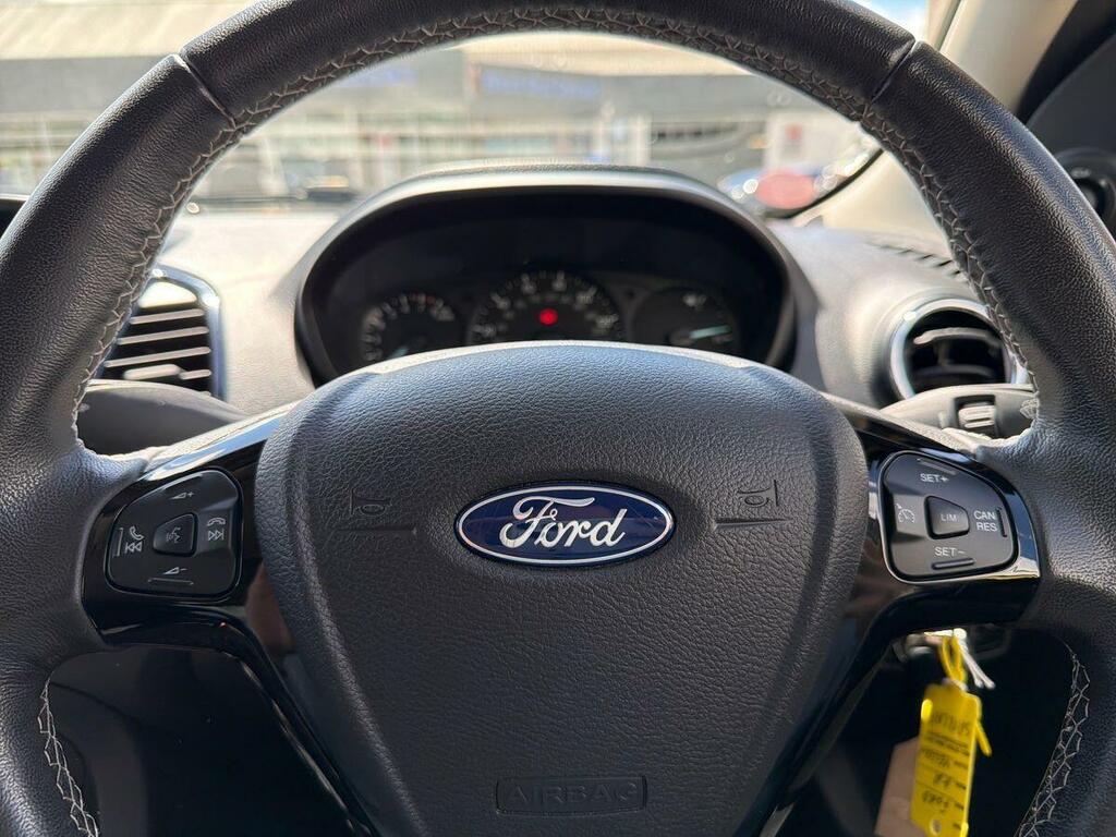 Ford KA+ Zetec Black #17