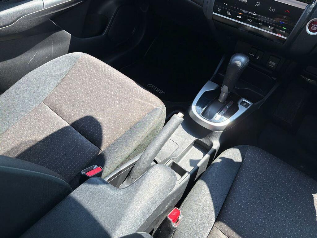 Honda Jazz Jazz Se Navi I-vtec Red #10
