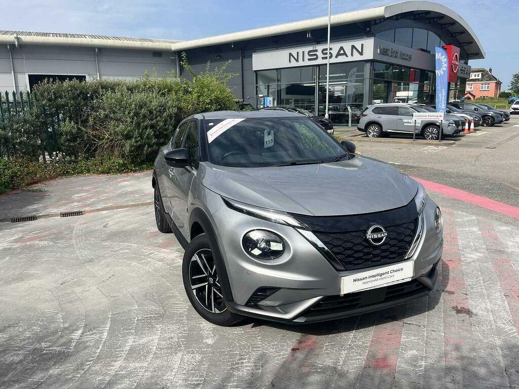 Nissan Juke 1.6 Hybrid N-connecta Silver