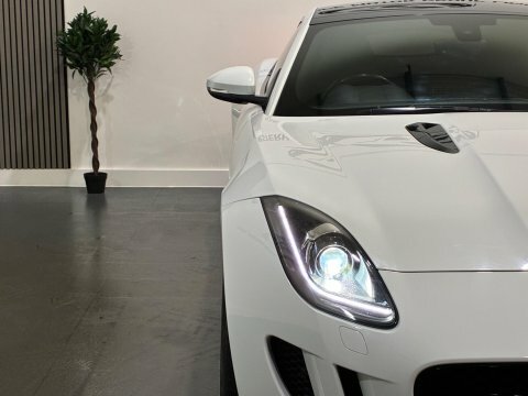 Jaguar F-Type 3.0 V6 White #5