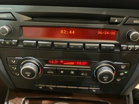BMW 3 Series 320I Se Silver #32