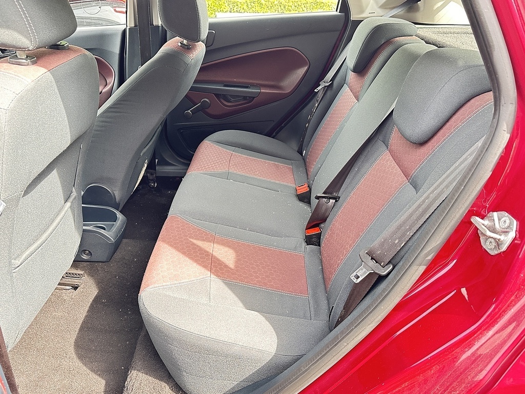 Ford Fiesta Hatchback Black #20