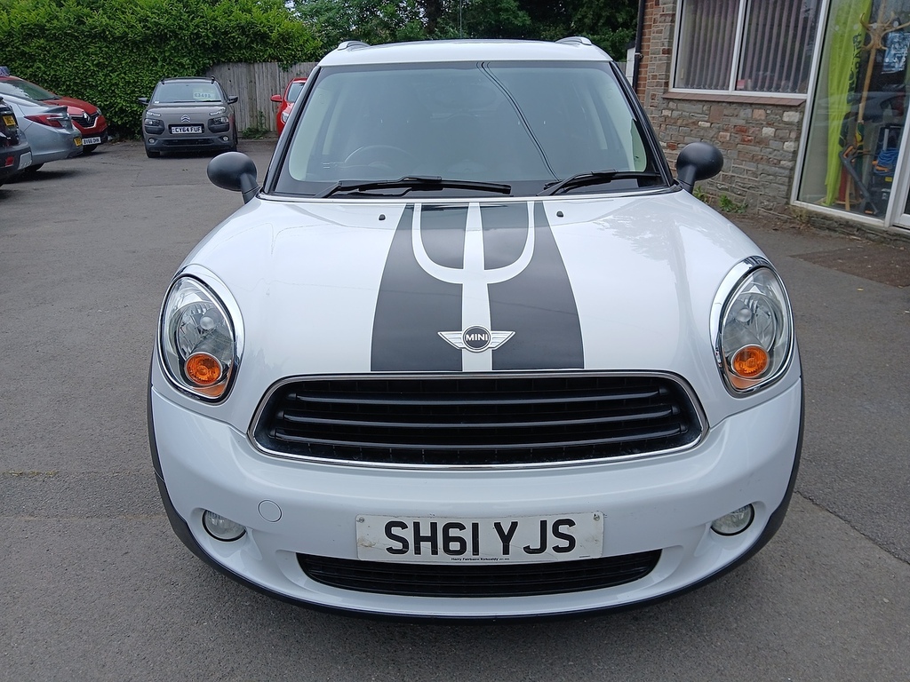 Mini Countryman One White #2