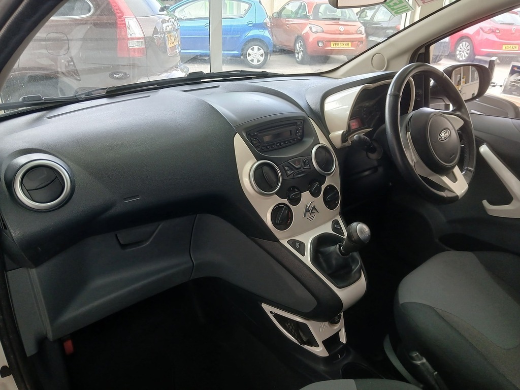 Ford KA Zetec White #5
