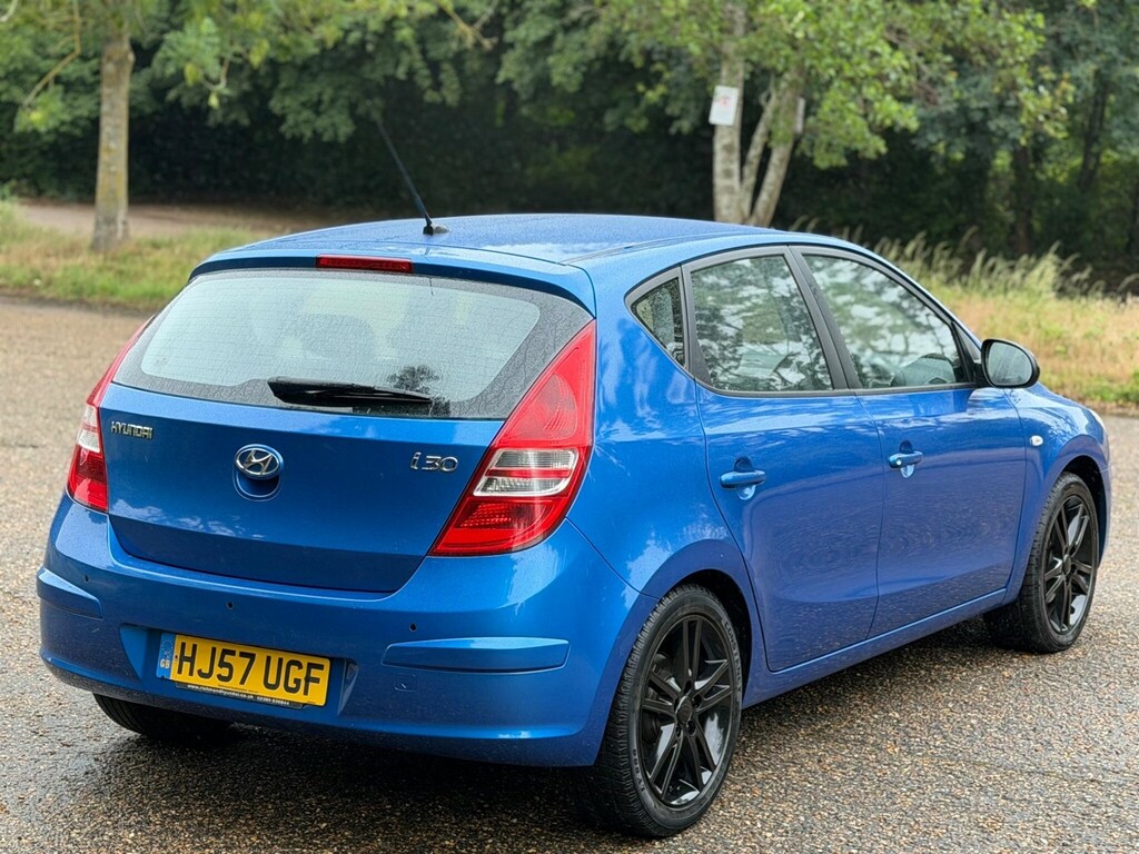 Hyundai I30 1.6 Comfort Hatchback Red #9