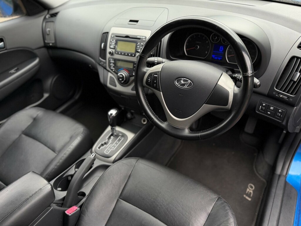 Hyundai I30 1.6 Comfort Hatchback Red #20