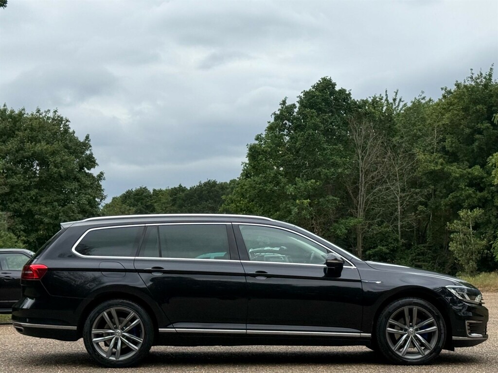 Volkswagen Passat 2018 1.4 Tsi Gte Dsg Euro 6 Ss GU18GZO Black #3
