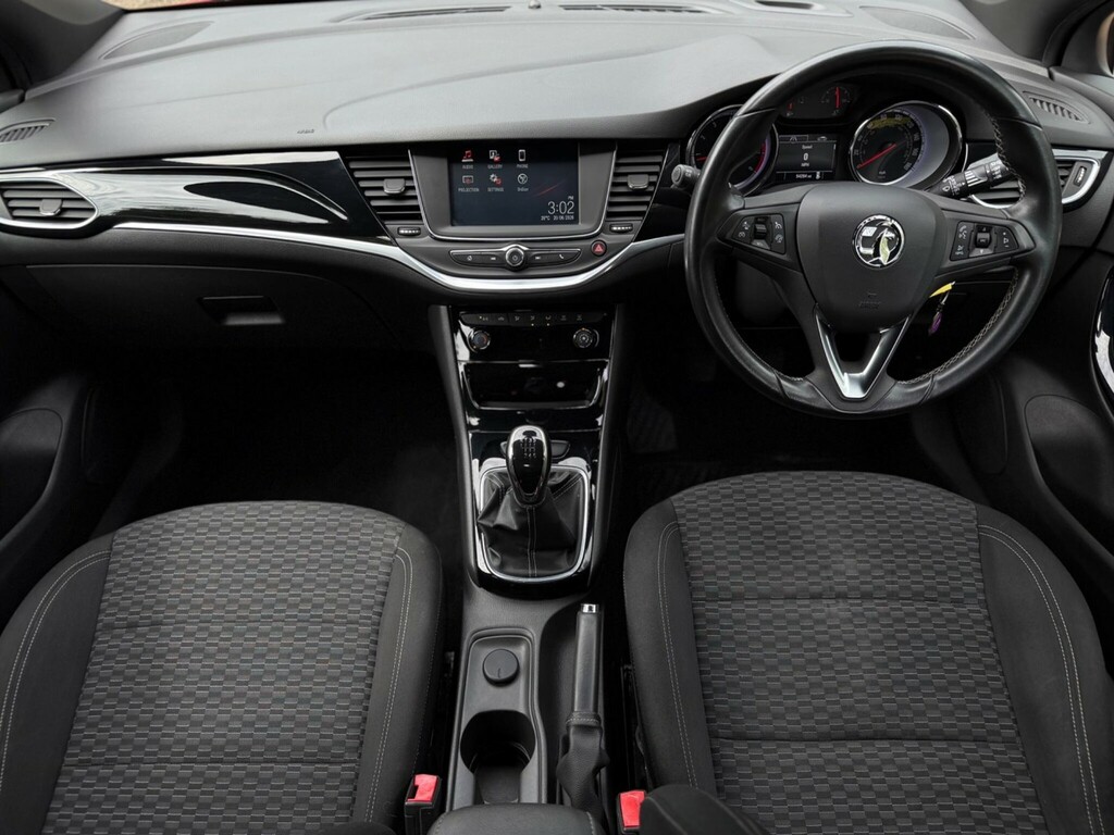 Vauxhall Astra Design White #2