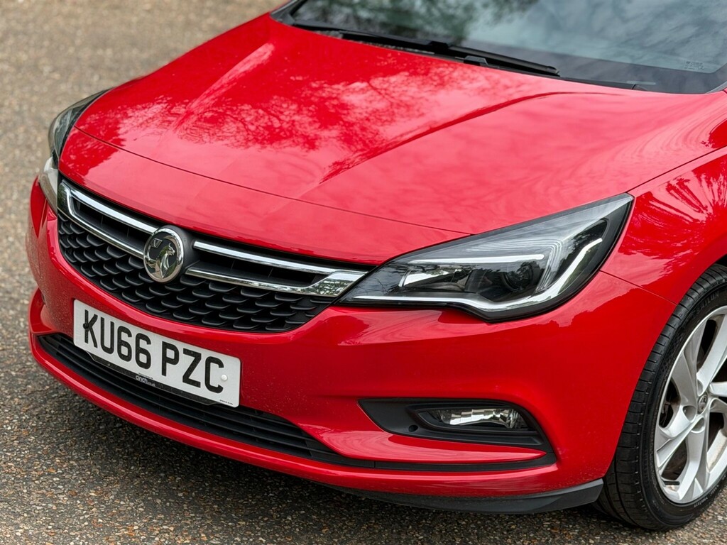 Vauxhall Astra Design White #16