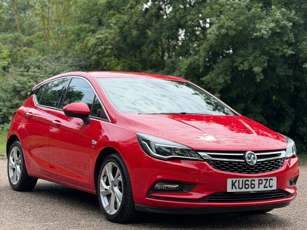 Vauxhall Astra Design White #1
