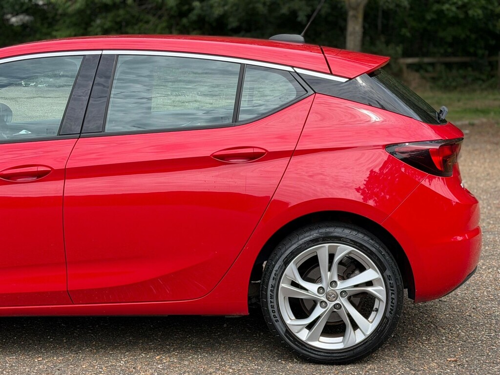 Vauxhall Astra Design White #18