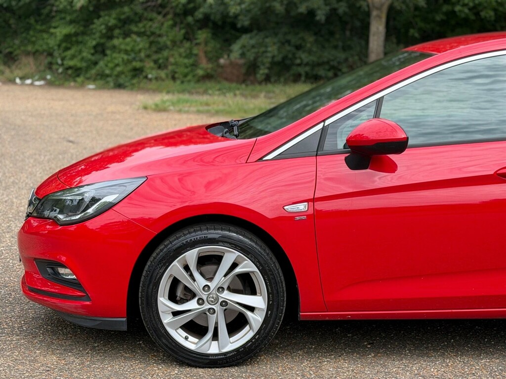 Vauxhall Astra Design White #17