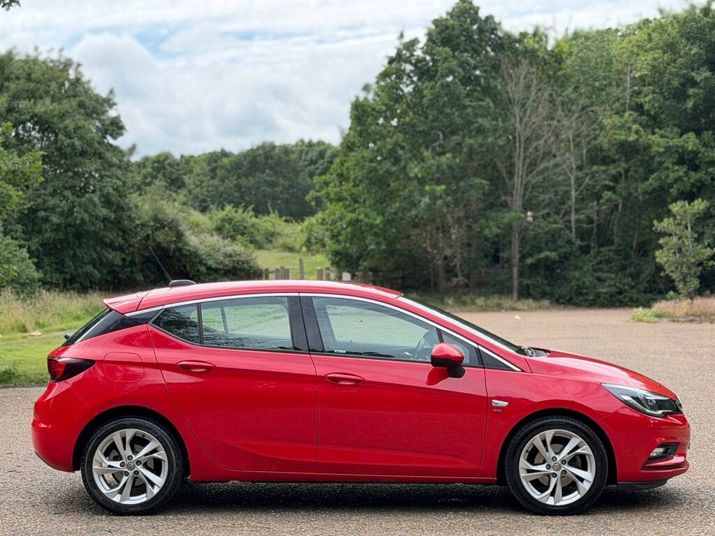 Vauxhall Astra Design White #11